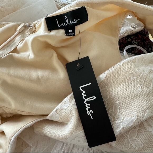 NWT Lulu’s Sweet Love Ivory Lace Tulle Beaded Maxi Dress 1X Wedding - Picture 11 of 13